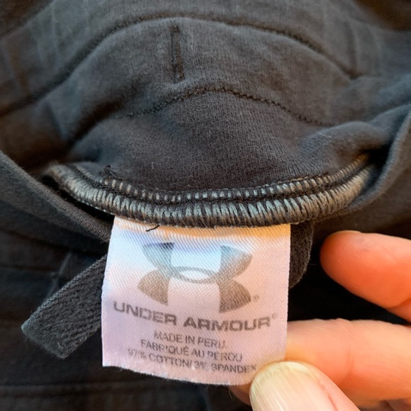 Under Armour athletic shorts, black, size S, 97% cotton, 3% lycra, drawstring - Picture 3 of 3